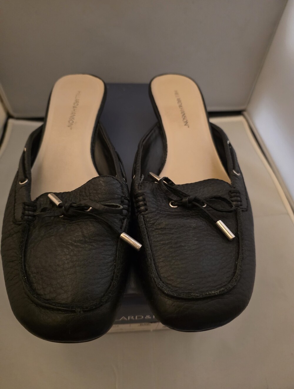 Hillard & Hanson Black Slip-On Mule Loafers with Metallic Tassel Tips
